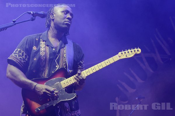 BLOC PARTY - 2022-05-10 - PARIS - Salle Pleyel - Rowland Kelechukwu Okereke